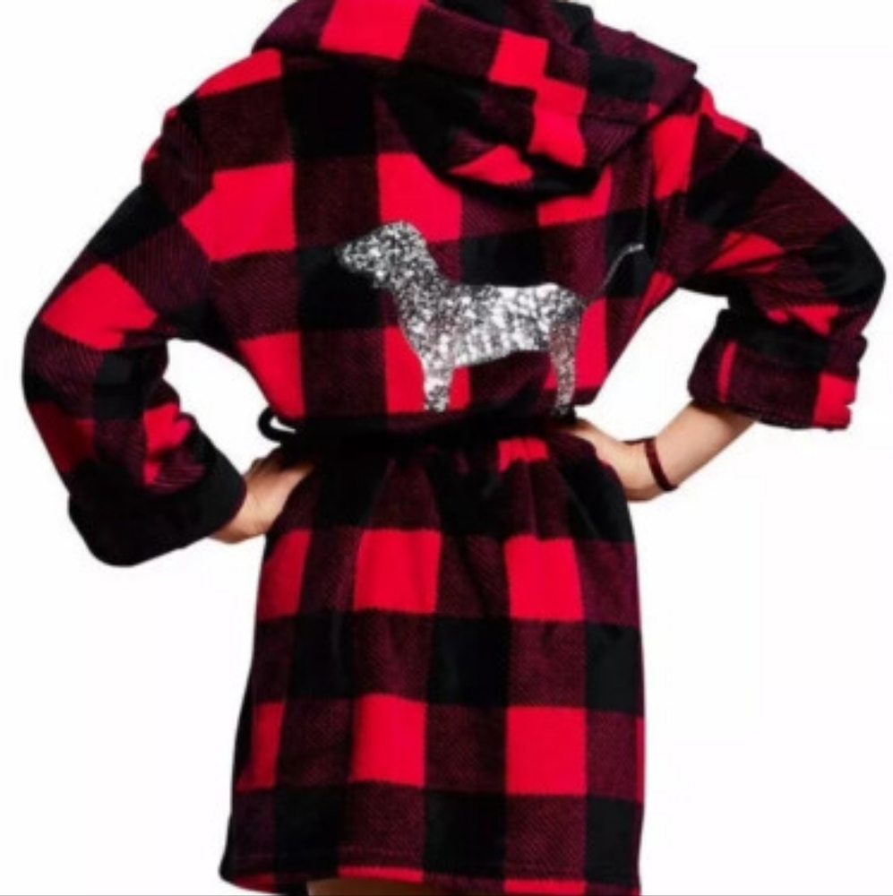 PINK Victoria's Secret Red and Black Plaid Robe